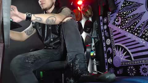 Snapshot of dicaprioo_ chatting on March 2025 05:39:02 PM DICAPRIO online show from March 2025 05:39:02 PM