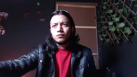 Snapshot of dicaprioo_ chatting on October 2025 04:02:01 AM DICAPRIO online show from October 2025 04:02:01 AM