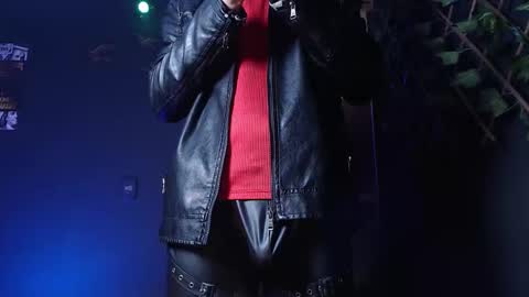 Snapshot of dicaprioo_ chatting on October 2025 06:58:02 AM DICAPRIO online show from October 2025 06:58:02 AM