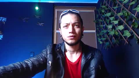 Snapshot of dicaprioo_ chatting on October 2025 03:29:01 AM DICAPRIO online show from October 2025 03:29:01 AM