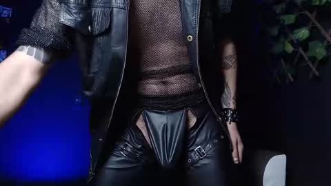 Snapshot of dicaprioo_ chatting on October 2025 05:59:01 AM DICAPRIO online show from October 2025 05:59:01 AM