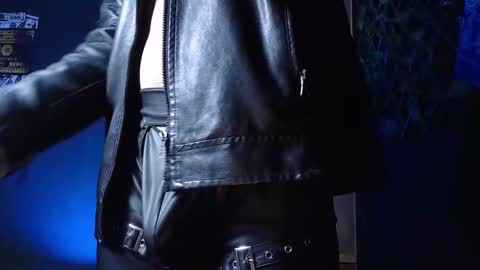 Snapshot of dicaprioo_ chatting on November 2025 07:19:01 AM DICAPRIO online show from November 2025 07:19:01 AM