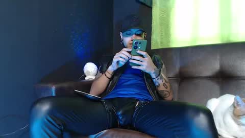 Snapshot of dicaprioo_ chatting on May 2026 11:51:01 AM DICAPRIO online show from May 2026 11:51:01 AM