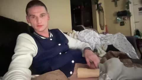 DickABitchDown  Alexys real spanishmami online show from December 2025 08:45:01 AM