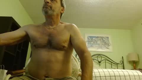 Snapshot of dickbeswollen123 chatting on May 2026 05:52:02 PM dickbeswollen123 online show from May 2026 05:52:02 PM