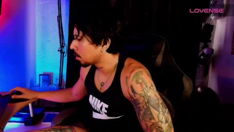 Snapshot of dickdamian_ chatting on May 2026 03:28:02 PM Damin online show from May 2026 03:28:02 PM