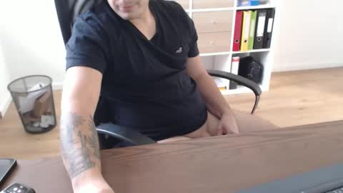 Snapshot of dickeeier96 chatting on October 2025 12:51:01 PM dickeeier96 online show from October 2025 12:51:01 PM