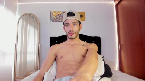 Snapshot of diego_latino chatting on March 2025 07:25:01 PM Diego lat online show from March 2025 07:25:01 PM