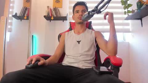 Snapshot of diego_latino chatting on October 2025 09:44:01 PM Diego lat online show from October 2025 09:44:01 PM