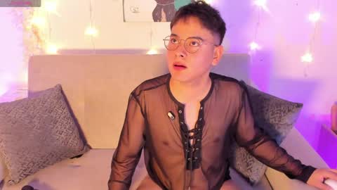 Diego Robles online show from May 2026 01:03:01 AM