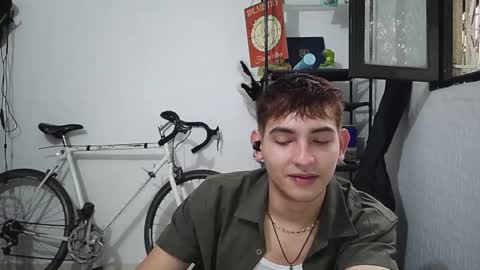 Snapshot of diegorogue_ chatting on December 2024 10:03:02 PM Diego rogue online show from December 2024 10:03:02 PM