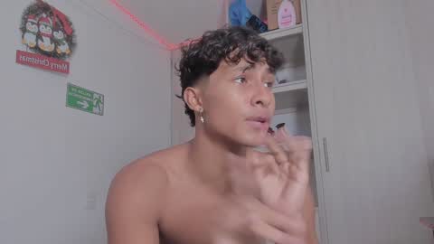 Snapshot of diegsz_ chatting on December 2024 03:28:02 PM diego online show from December 2024 03:28:02 PM