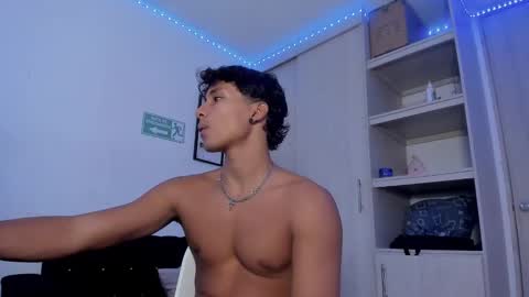 Snapshot of diegsz_ chatting on February 2025 06:13:01 PM diego online show from February 2025 06:13:01 PM