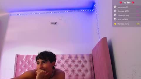 Snapshot of diegsz_ chatting on February 2025 08:42:02 PM diego online show from February 2025 08:42:02 PM