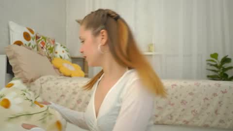 Snapshot of dietmountaindew_ chatting on April 2026 06:10:01 PM Sophie online show from April 2026 06:10:01 PM