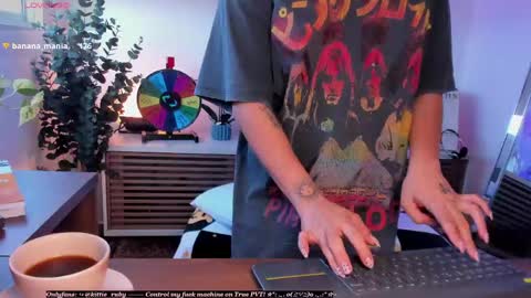 Estef  Ger     online show from March 2026 08:42:01 PM