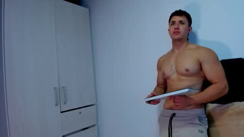 Snapshot of dilan_coy chatting on January 2025 06:57:02 PM Dilan Coy online show from January 2025 06:57:02 PM