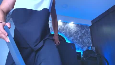 dilanmiller_ online show from June 2026 06:45:01 PM