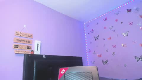 Snapshot of dilay__x chatting on April 2026 03:18:01 AM dilay__x online show from April 2026 03:18:01 AM