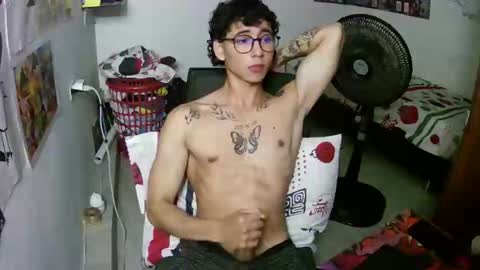 dillom420 online show from May 2026 06:21:02 AM