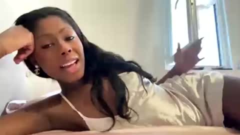 dilussoangel online show from June 2026 06:23:01 PM