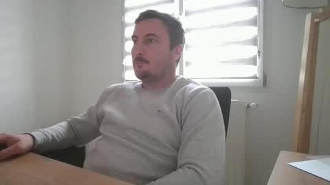 Snapshot of dim623 chatting on September 2025 12:43:02 PM dim623 online show from September 2025 12:43:02 PM