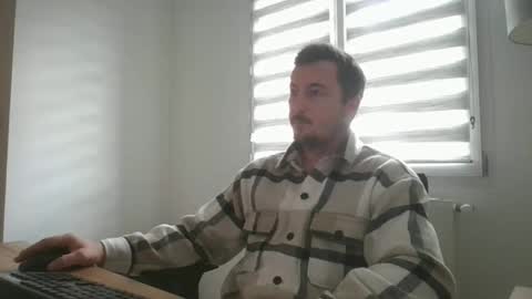 Snapshot of dim623 chatting on September 2025 09:36:02 AM dim623 online show from September 2025 09:36:02 AM