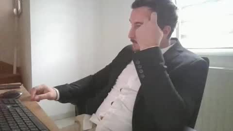 Snapshot of dim623 chatting on October 2025 09:06:02 AM dim623 online show from October 2025 09:06:02 AM