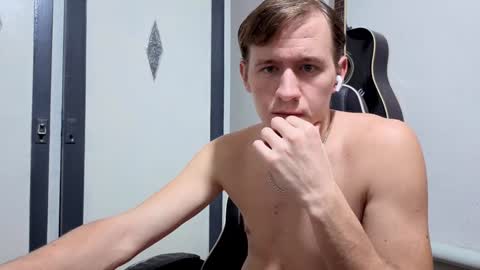 Snapshot of dimastyzzz chatting on January 2025 06:49:01 PM Dimetriusen online show from January 2025 06:49:01 PM