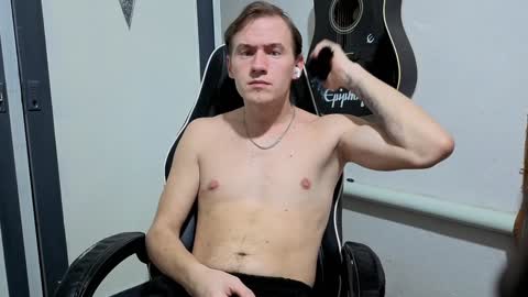 Snapshot of dimastyzzz chatting on January 2025 11:05:01 PM Dimetriusen online show from January 2025 11:05:01 PM