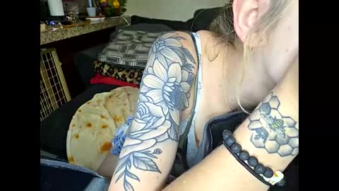 Sofie online show from April 2026 10:35:02 AM