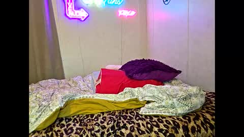 Sofie online show from May 2026 03:47:02 AM