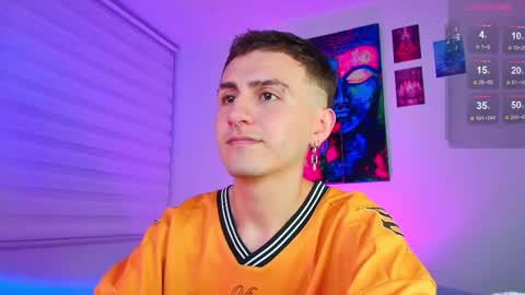 Julian Independent Model online show from March 2026 12:16:01 AM