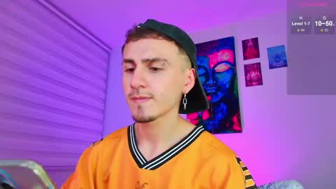 Julian Independent Model online show from May 2026 03:44:02 AM