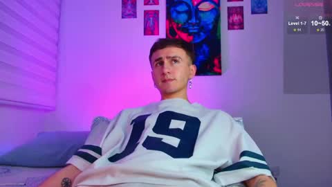 Julian Independent Model online show from May 2026 01:57:16 AM