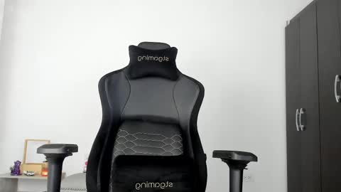 Snapshot of dimitricaruso chatting on March 2025 03:43:02 AM dimitricaruso online show from March 2025 03:43:02 AM