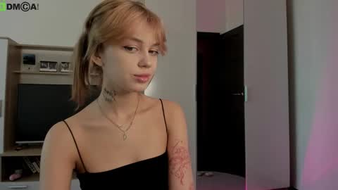 Snapshot of din_star chatting on October 2025 09:15:01 AM Dina online show from October 2025 09:15:01 AM