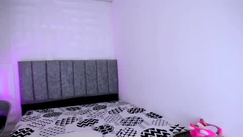 DINA online show from December 2024 05:18:02 PM