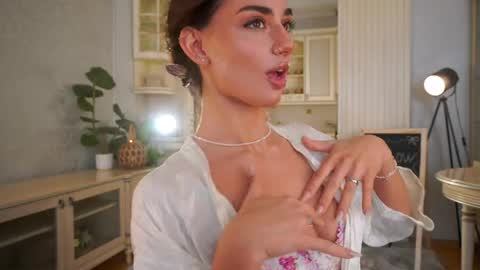 Dina and ill be glad to be here with you follow to me  online show from May 2026 03:45:01 AM