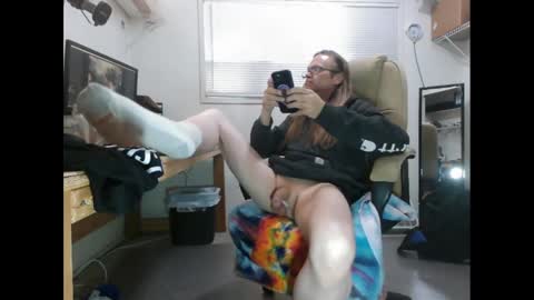 Snapshot of dinkdork094 chatting on September 2025 05:47:02 PM Dinkdork just having a good time online show from September 2025 05:47:02 PM