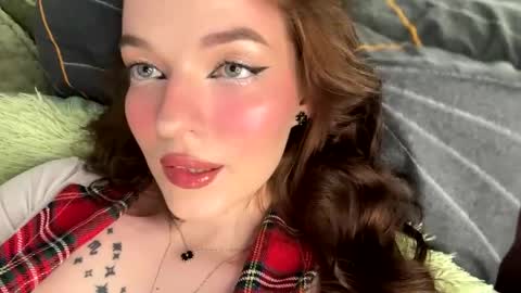 Diora  Sam  online show from June 2026 07:19:01 PM