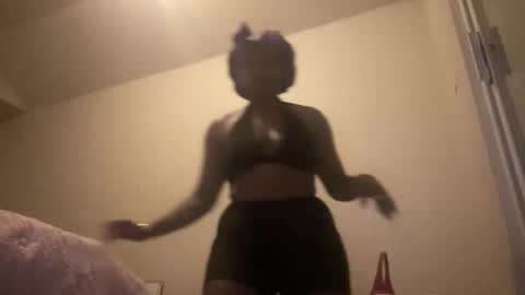 Snapshot of diordixie chatting on March 2026 03:21:01 AM DDoubleTrouble online show from March 2026 03:21:01 AM