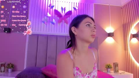 Cristal  online show from March 2025 03:18:02 AM