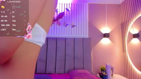 Cristal  online show from March 2025 03:50:01 AM