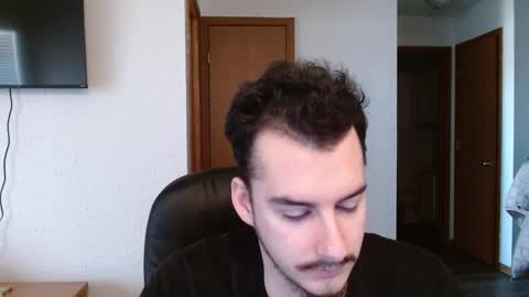 Snapshot of dirk_diggler_dirk chatting on February 2025 07:03:01 PM Dirk Diggler online show from February 2025 07:03:01 PM