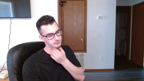 Snapshot of dirk_diggler_dirk chatting on February 2025 09:33:02 PM Dirk Diggler online show from February 2025 09:33:02 PM