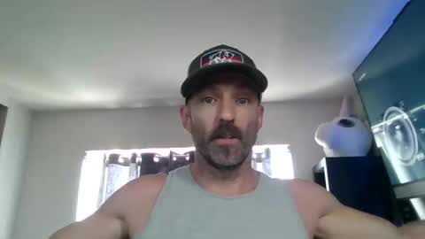 Snapshot of dirty_birdy_ chatting on April 2026 06:19:02 PM dirty_birdy_ online show from April 2026 06:19:02 PM