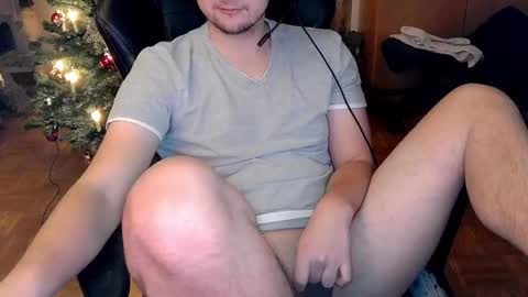 Snapshot of dirty_fun_boy chatting on December 2024 06:27:02 PM dirty_fun_boy online show from December 2024 06:27:02 PM