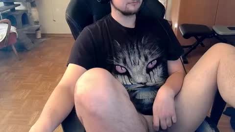 Snapshot of dirty_fun_boy chatting on January 2025 01:11:01 PM dirty_fun_boy online show from January 2025 01:11:01 PM