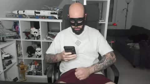 Robert online show from November 2025 12:02:01 AM